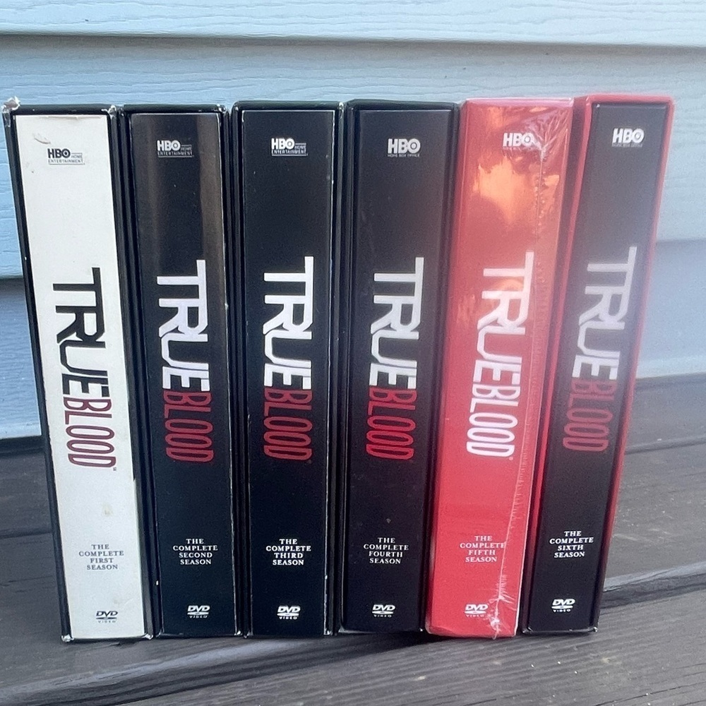 True Blood 6 seasons dvd, season 5 never been opened
